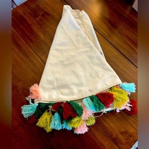 Tasseled Christmas Tree Skirt